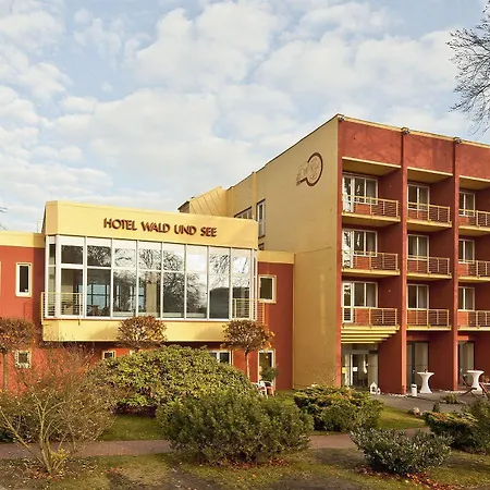 ホテル Wald Und ゼーバート・ヘリングスドルフ